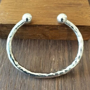 Braccialetto coppia martellato 1 oz, bracciale coppia argento, braccialetto coppia uomo gif - Foto 1 di 7