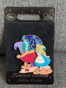 PIN Alice im Wunderland Absolem Raupe Chenille Wunder UK Disney Store - Bild 1 von 4
