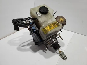 2001-2002 Toyota 4Runner Lexus ABS Brake Booster Pump Assembly 47210-35040 - Picture 1 of 14