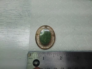 Colgante Vintage, Broche, Pin Ovalado Nefrita Jade, 1/20 12 KT Lleno de Oro - Imagen 1 de 3