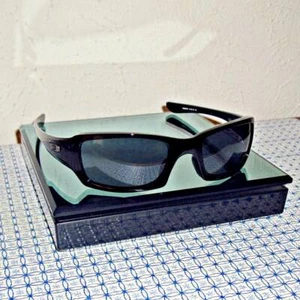 【NEW】OAKLEY OO9238-04 FIVES SQUARED SUNGLASSES FOR MEN - POLISHED BLACK/GREY - Picture 1 of 11