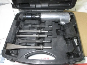 Matco Tools Air Chisel MTCR2 w/ Case & 5 Bits - Foto 1 di 4