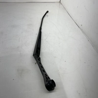 Brazo limpiaparabrisas delantero izquierdo Dodge Journey 2013-2020 OEM 68087346AB Foto 1 de 4