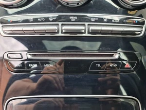 Interruptor de control multimedia lector de CD Mercedes Clase C W205 C350e 2016 - Imagen 1 de 18