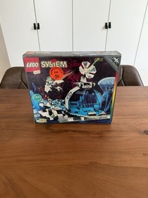 LEGO Space Exploriens Set 6958 Android Base inc Box, Instructions 1996