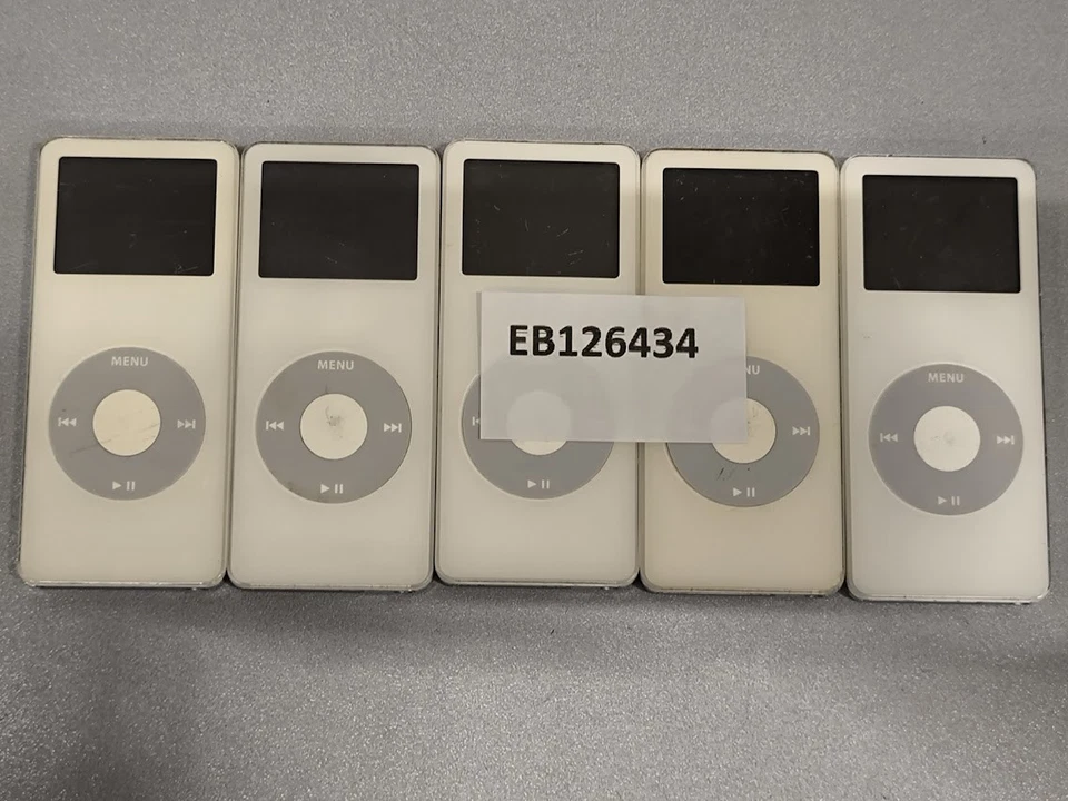 Menge Of 5 Ipod A1137 - Für Teile, Nicht Aktiv - Bild 1 von 4