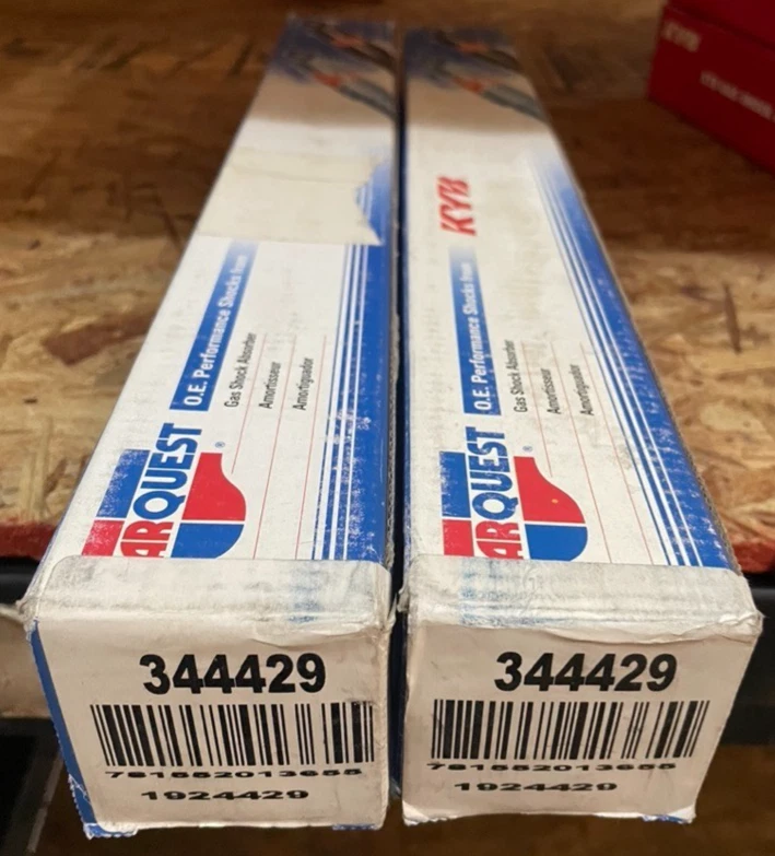 Amortiguador trasero 344429 KYB / Carquest para 98-04 Nissan Frontier 2x2; par Foto 1 de 1