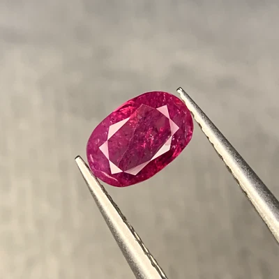 Natural Brilliant Red Ruby Loose Gemstone 0.80 carat From Afghanistan - Image 1 of 3