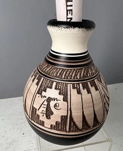 1995 HUSKENIENE NAVAJO Vase w Spirit Sgn Lawrence M Crank 4 “ T w Certificate - Picture 1 of 7