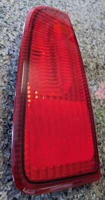 Lincoln Navigator 2000 luz trasera derecha montada en la tapa  Foto 1 de 4