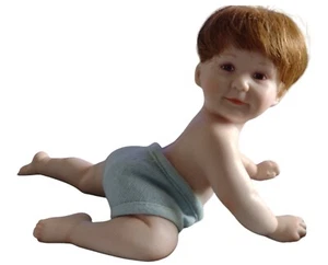 Rare Ashton Drake Galleries Crawling Baby Boy Snug By Titus Tomescu 1997 - Picture 1 of 7
