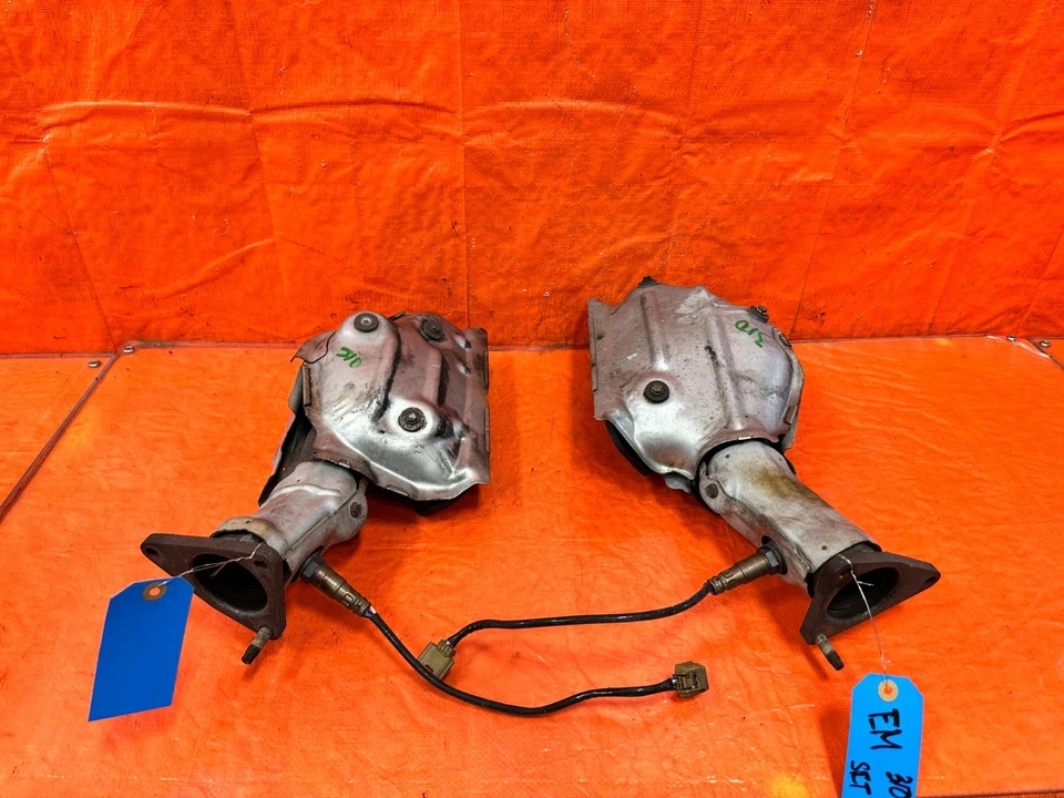 08-15 INFINITI G37 CUPÉ Y CONVERTIBLE - VQ37 COLECTORES DE ESCAPE - OEM 310 Foto 1 de 4