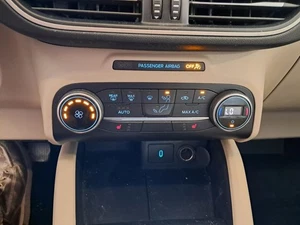 2020 Ford Escape Climate Control Unit OEM Used 54K Miles C25745 - Picture 1 of 12