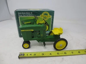 ERTL 1/8 SCALE JOHN DEERE MODEL 10 PEDAL TRACTOR FARM TOY MUSEUM EDITION - Picture 1 of 9