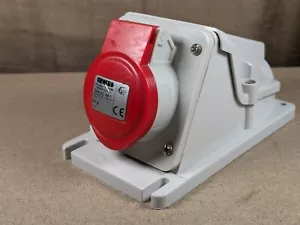 Gewiss GW62481 16A 415V Wall Mount Socket Red 3P+E 4 Pin Female IP44 6H - Picture 1 of 6