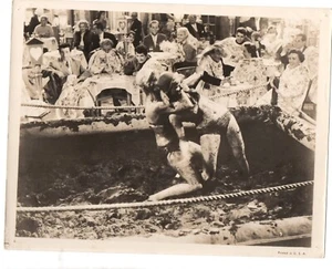 Hildegard Knef Sexy Mud Wrestling in "Port of Desire" (1958), Daniel Gelin - Picture 1 of 1