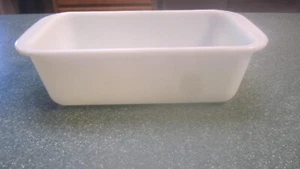 Vintage PYREX 213 HANDLES Opal White Bread/Loaf-Pan - Picture 1 of 7