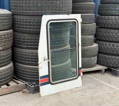 Puerta del conductor Athey Mobil Foto 1 de 4