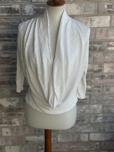 Alice + Olivia Top Bluse Damen Größe S P weiß drapiert Chevron Party Festival - Bild 1 von 9