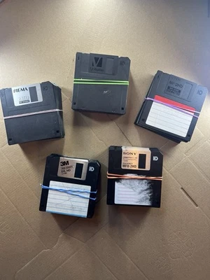 50x 3.5" Floppy Disks HD 1.44 MB - Formatted & Tested - Mix - Image 1 of 4