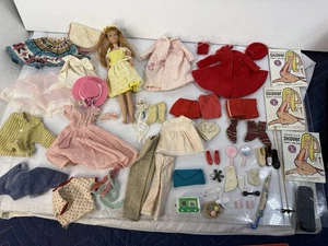 Vintage Barbie Skipper Puppe Mattel 1963 & Kleidung Konvolut Dreamtime Blumenmädchen Mantel - Bild 1 von 20