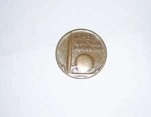 Antique 1938 Coin New York World's Fair - Picture 1 of 3