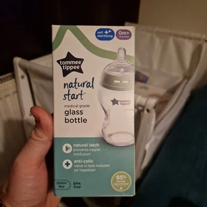 Tommee Tippee Natural Start Anti-Colic Glass Baby Bottle, 250ml, 0+ months, Slow - Picture 1 of 2