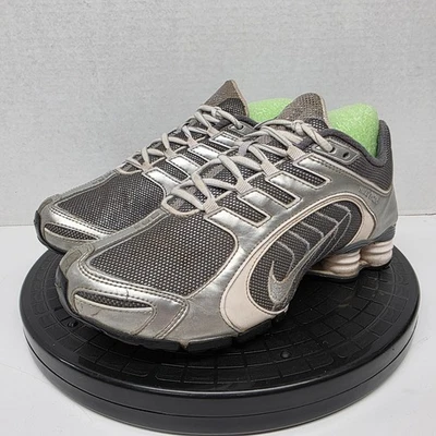 Tênis feminino 2010 Nike Shox 337775-001 prata metálico brilhante tamanho 7 - Imagem 1 de 4
