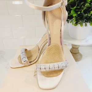 Badgley Mischka JEWEL Ranya Champagne Satin Formal Heels Size 7 - Picture 1 of 22