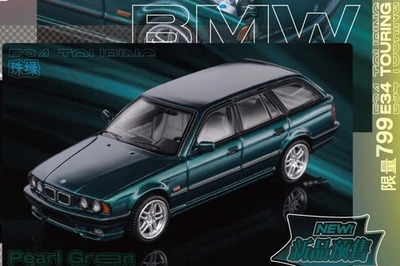 BMW E34 Touring  - greenmetallic - MORTAL 1:64 - Immagine 1 di 4