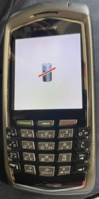 BlackBerry 7130e Black (Verizon)  NEEDS BATTERY SELLING ASIS FOR PART OR REPAIR - Image 1 of 4
