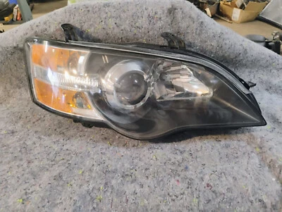Conjunto de faros Subaru Legacy 2005 pasajero (derecha) P/N 3201113RAC2 Foto 1 de 4