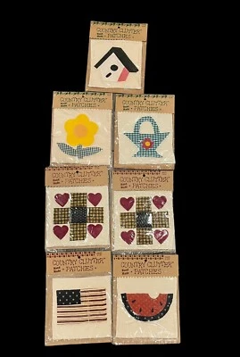 Country Clutter Mixed Lot of 7 Hand Made Patches Quilts Birdhouse Flower US Flag - Image 1 of 4