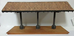 Aristo Craft Trains Covered Waiting Platform ART-7105 - Picture 1 of 6