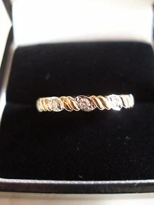 9 CARAT GOLD 5 STONE BRILLIANT CUT DIAMOND ETERNITY WEDDING RING MADE IN UK BNIB - Picture 1 of 6