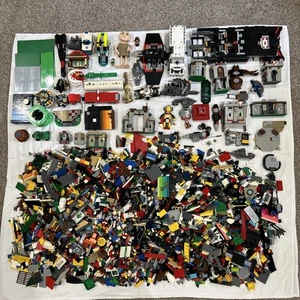 LEGO Mixed Pieces Bricks Bulk Lot of 35 LBS Pounds: Harry Potter, Batman, Castle - Picture 1 of 24
