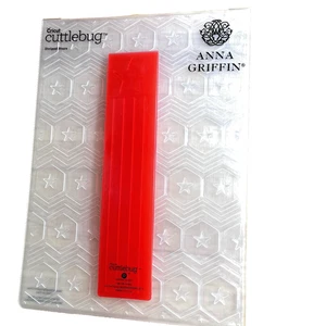 Cricut Cuddlebug Striped Stars 5x7" Embossing Folder Anna Griffin - Picture 1 of 4