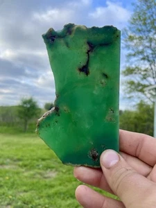 Chrysoprase Slab Natural Slice Vibrant Green 5.3 Oz - Picture 1 of 5