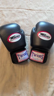 Twins Special 2010 14 oz. Guantes de Boxeo Hechos en Tailandia Cuero Genuino BL Foto 1 de 3