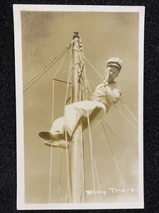 Mástil de marinero en barco azul marino RPPC “Ahoy There” antigua foto real postal - Imagen 1 de 2