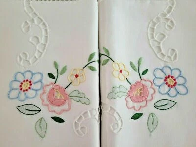 Sábana rica en lino puro con talla bordado hecha a mano Foto 1 de 4