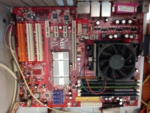 Case Desktop + m/b MSI K9N Ultra + Athlon 64x2 6000+ +Memoria DDR2 4 Gb (1x4)  - Foto 1 di 10