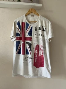 John Galliano, Galliano Gazette Newspaper Print Big logo T-Shirt - Size: 2XL - Picture 1 of 6