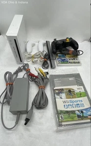 Nintendo Wii w/ 1 game & Acc. (Wii Play) **Works** - Picture 1 of 12