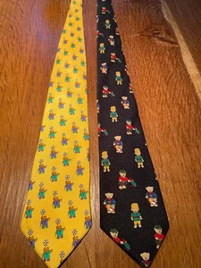 1 Paar Krawatten mit Teddy- / Bärenmotiv. - Bild 1 von 3