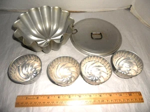 Aluminium Jello/Kuchenform m. Deckel m. & 4 Cupcakeformen - Vintage 50er Jahre - Bild 1 von 3