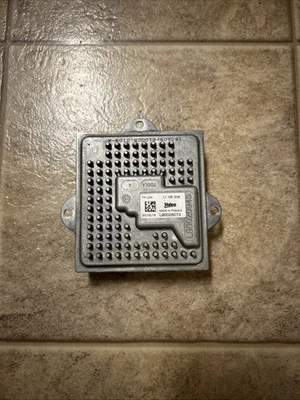 Módulo de lastre de faros GMC Acadia Buick Enclave Chevy Corvette OEM L90028073 Foto 1 de 3