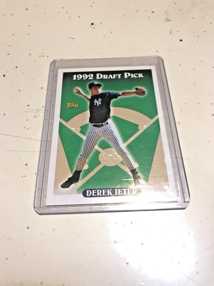 Tarjeta de novato 1993 Topps Derek Jeter 1992 selección del draft #98 New York Yankees Salón de la fama Foto 1 de 1