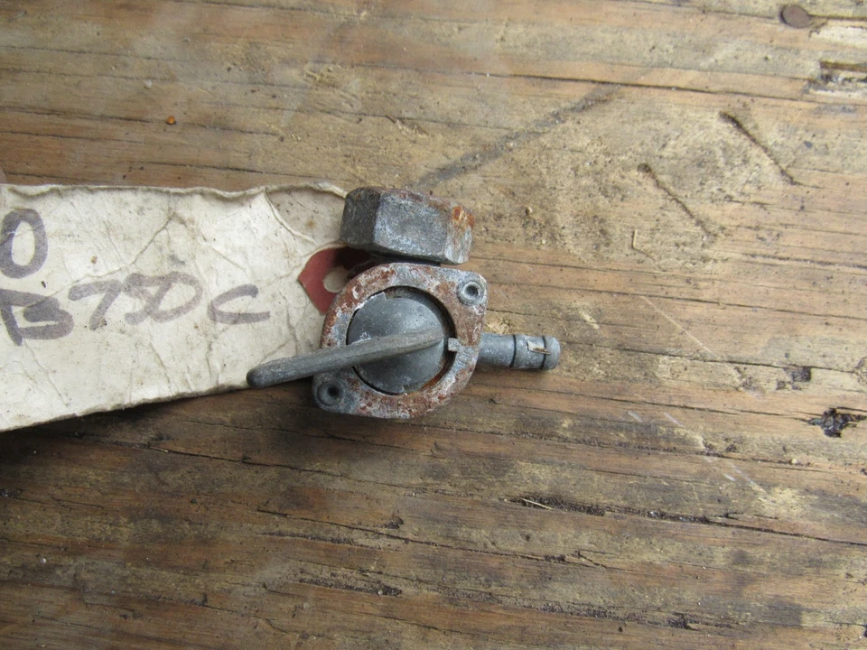 1980 honda cb750 c fuel petcock tap spout shut off Foto 1 de 1