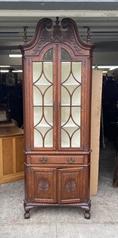 VICTORIAN OAK CHIPPENDALE CORNER CHINA CABINET Cover